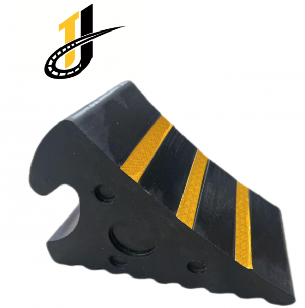 280*150*200mm High Quality Parking Lots Wheel Chocks Motorcycle Safety Traffic Rubber Wheel Chock - Image 2