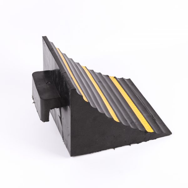 250*250*190mm High Quality Parking Lots Wheel Chocks Motorcycle Safety Traffic Rubber Wheel Chock - Image 3