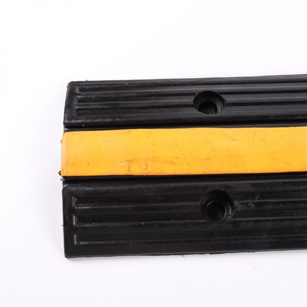1000*150*35  Rubber Roadway Safety Cable Ramp Protector - Image 4