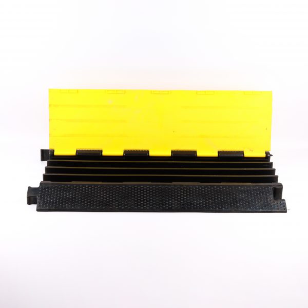 900*500*60 mm Rubber Roadway Safety Cable Ramp Protector - Image 3