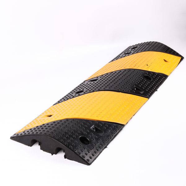 1000*300*60 mm Rubber Roadway Safety Cable Ramp Protector - Image 3