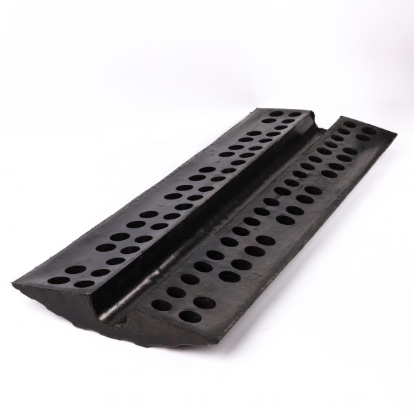 1000*350*70mm Rubber Roadway Safety Cable Ramp Protector - Image 4
