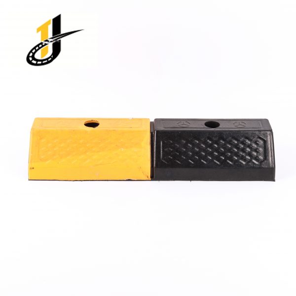 500*150*100mm High Reflective Rubber Parking Wheel Stop / Wheel Stopper - Image 2