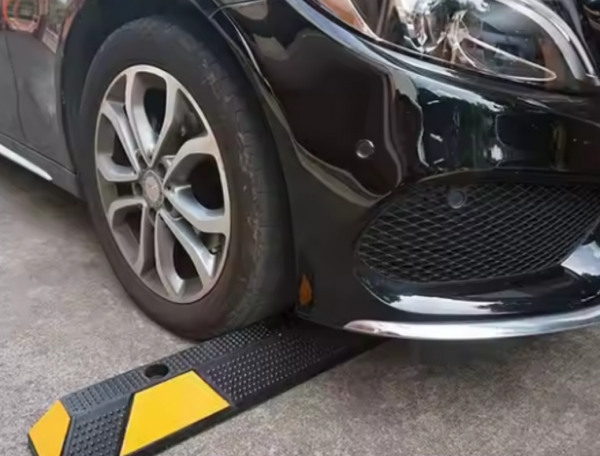 1650mmRubber Wheel Stop High Reflective Rubber Parking Wheel Stop - Image 5