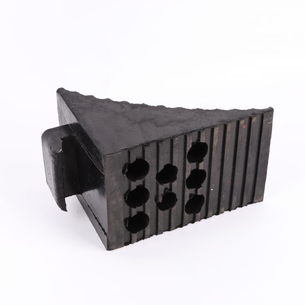 250*160*190MM High Quality Parking Lots Wheel Chocks Motorcycle Safety Traffic Rubber Wheel Chock - Image 3